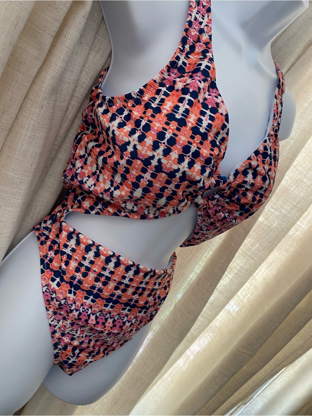 Jessica Simpson Cutout One-Piece Swimsuit - Size M - Geometric Pattern - Picture 2 of 12